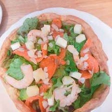 シュリンプとサーモンのダッチベイビー