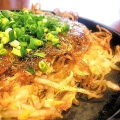 〆は30年の歴史が詰まった『お好み焼き』