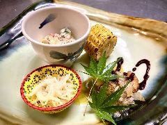 お魚料理もその日、季節によって変わる。野菜と共に愉しんで。