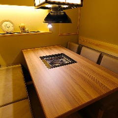 焼肉しゃぶしゃぶ 石田屋。北野坂店