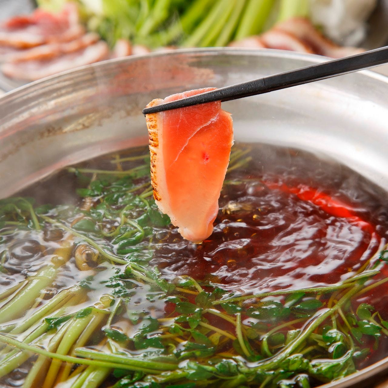 楽蔵うたげの厳選鍋コースの様子