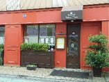 二子玉川商店街オレンジ色の外観が目印
レストラン外観（昼）