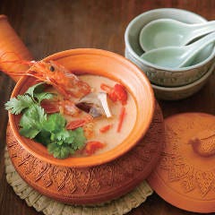 タイ料理といえばトムヤムクン！海老の風味と酸味と辛味が絶品！