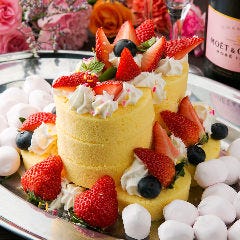 10名様以上でコースご利用なら主役にケーキか花束をプレゼント！