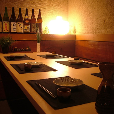 個室 日本酒と藁焼き 稲わら家 海浜幕張店 店内の画像