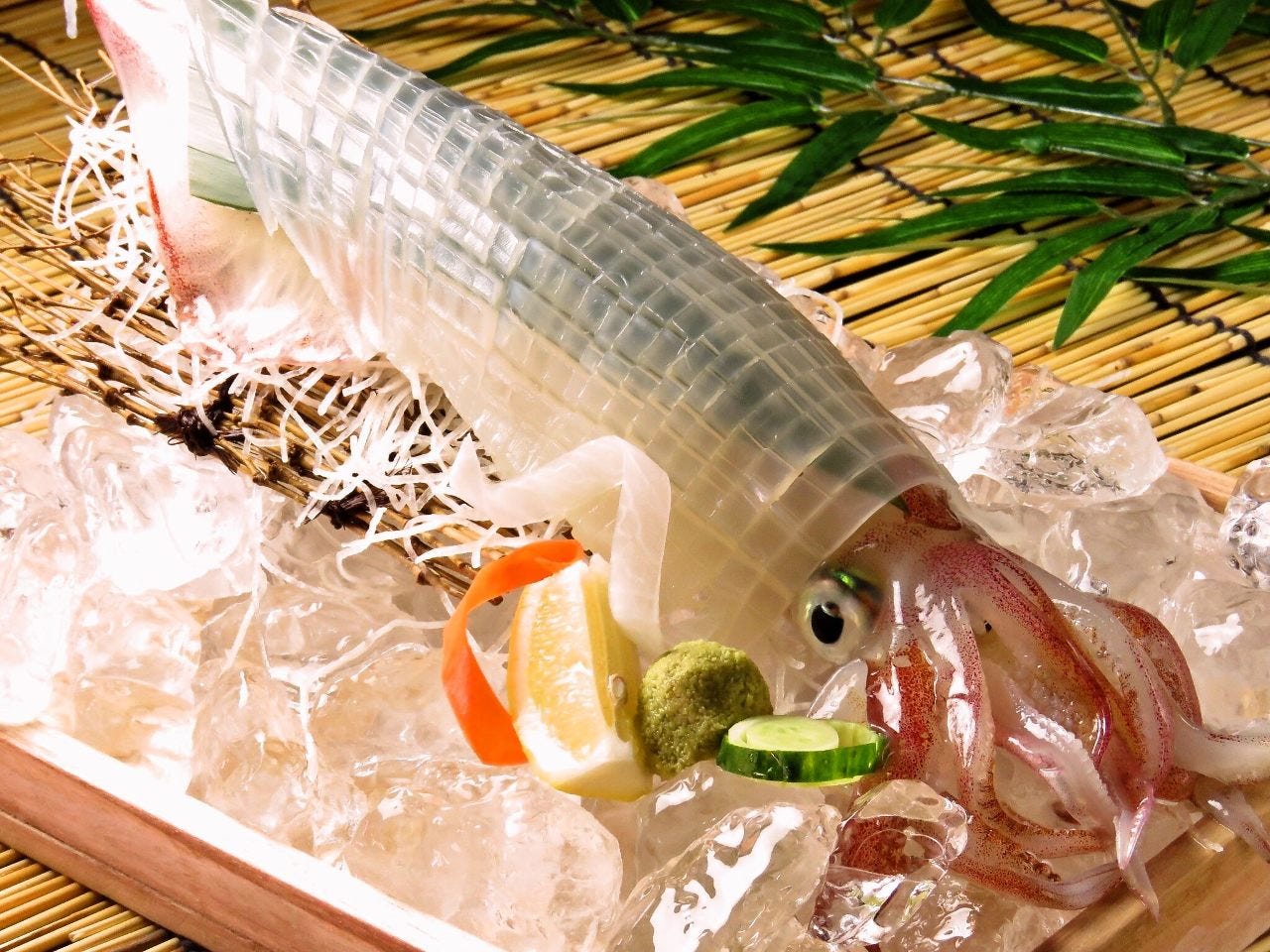 九州創作酒場 博多 笑門 自慢の食材 活イカ姿造り ぐるなび
