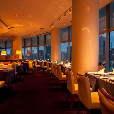夜景の見えるレストラン オーシャンディッシュ クオン コースの画像