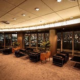 【談話室】東京タワーからレインボーブリッジまでを見渡す位置にある広々としたパーティ個室