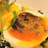 炙り生ウニと半熟卵の”ウフマヨ”
