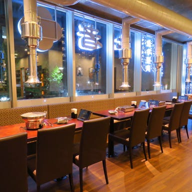 焼肉ホルモン 牛者_テーブル席(2名様×1卓/3名様×1卓/4名様×6卓/6名様×2卓)