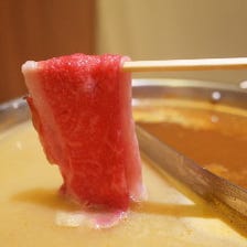 自慢の出汁鍋は数種類からチョイス！