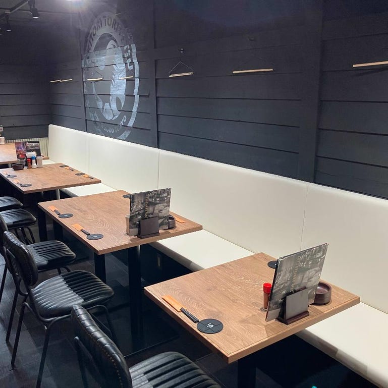 とり鉄 成田 2号店_席のみ予約 生ビールと串焼きで楽しいひとときを♪