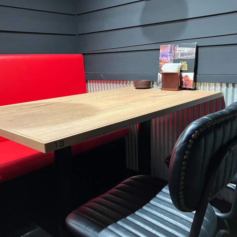 とり鉄 成田 2号店_最大10名様まで!半個室で落ち着いたプライベート空間