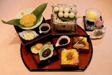 【3月1日から】甘味箱と煎茶三昧『水色-すいしょく-』＋桜海老ちらし