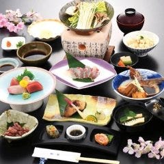 フリードリンク付き会席は6名様以上でご対応可能