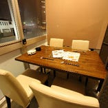 テーブル個室（～4名様×3部屋）