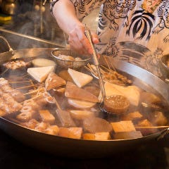 お料理は目の前で調理!ライブ感のある博多料理をお楽しみ下さい