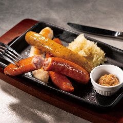 YEBISU BAR キュービックプラザ新横浜店_北海道産ソーセージ4種盛合せ
■あらびきソーセージ■ヴァイスヴルスト■チョリソーソーセージ■ガーリックソーセージ