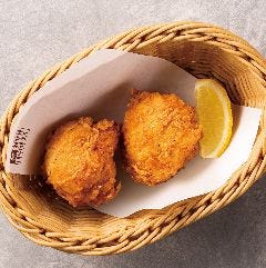 YEBISU BAR キュービックプラザ新横浜店_金の唐揚げ　2個
