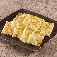 YEBISU BAR キュービックプラザ新横浜店_６種チーズのフラムクーヘン