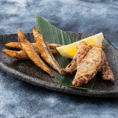 YEBISU BAR キュービックプラザ新横浜店_桜島灰干し鰹腹皮ときびなごの鹿児島魚介2種香味揚げ