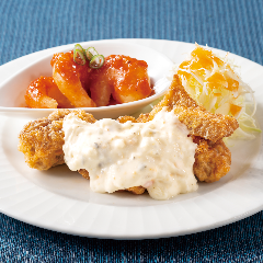 YEBISU BAR キュービックプラザ新横浜店_【平日限定 日替わりランチ】
チキン南蛮＆海老チリソース