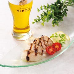 高知県産 黒潮真鯛のカルパッチョ~昆布のソース~ YEBISU BAR キュービックプラザ新横浜店_高知県産 黒潮真鯛のカルパッチョ~昆布のソース~