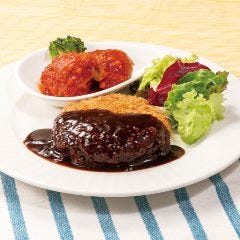 YEBISU BAR キュービックプラザ新横浜店_【平日限定 日替わりランチ】
デミグラスメンチカツ&チキントマト煮