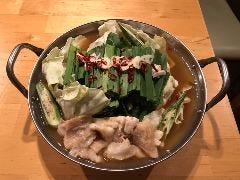 常時10種類以上の旬のお野菜と国産もつのコラボレーション☆