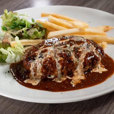 まがりラーメン×tsubasa_名物!tsubasaバーグ