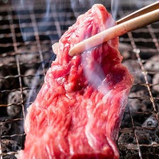 肉のうま味を閉じ込める溶岩焼肉