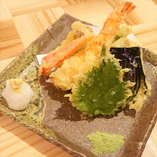 天ぷら盛合わせ 山葵塩と天つゆ