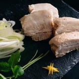 肴としても絶品、岩手県の岩中豚を使用した塩角煮