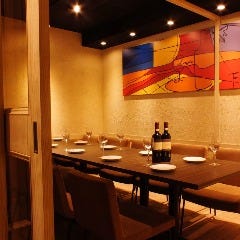 ゆったりソファ 個室 ロジック 難波店 席 個室 貸切一覧 ぐるなび