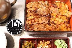 あぶり肉丼 研究屋 2牛9豚