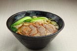チャーシュー刀削麺