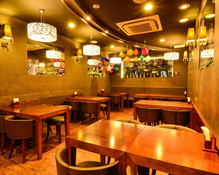 明るいハンスの店内