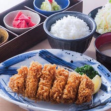 +300円の定食セットはご飯食べ放題◎