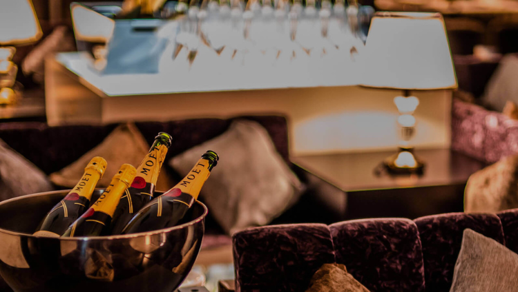 LUXURY BAR&CAFE・KARAOKE DARTS MILAS SHIBUYA