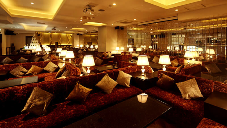 LUXURY BAR＆CAFE・KARAOKE DARTS MILAS SHIBUYA(ラグジュアリーバー