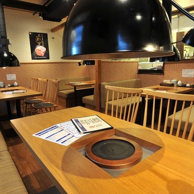 炭火焼肉 萬まる 府中本店_1F テーブル席
