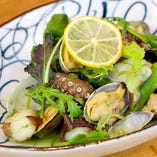 地蛸と浅利貝の旬菜サラダ仕立て