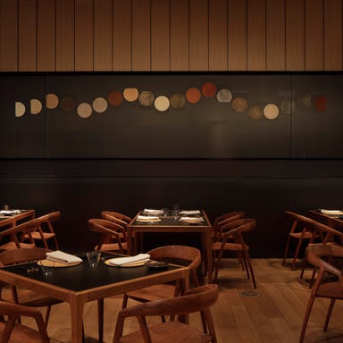 THE MOON Restaurant （ザムーンレストラン） 店内の画像