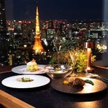 夜は東京の絶景を堪能しながら、本格フレンチを。