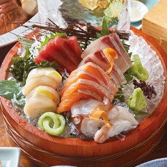 鮮魚のお刺身盛り合わせ 新鮮！うれしい