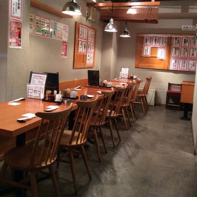 鶏豚問屋 串焼だるま 本店 店内の画像