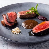 和牛と薬膳スープ HESTIA GINZA(ヘスティア銀座)_A5近江牛を豪快に焼き上げます