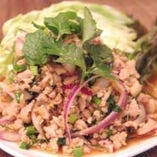 ラープガイ・ムー Isan style spicy minced pork salad or chicken salad