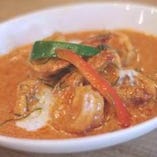 チューチークン・プラー Stir fried prawn with red curry or stir fried fish