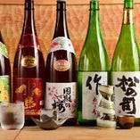 【日本酒】
全国各地のものを幅広く！滋賀の地酒もございます